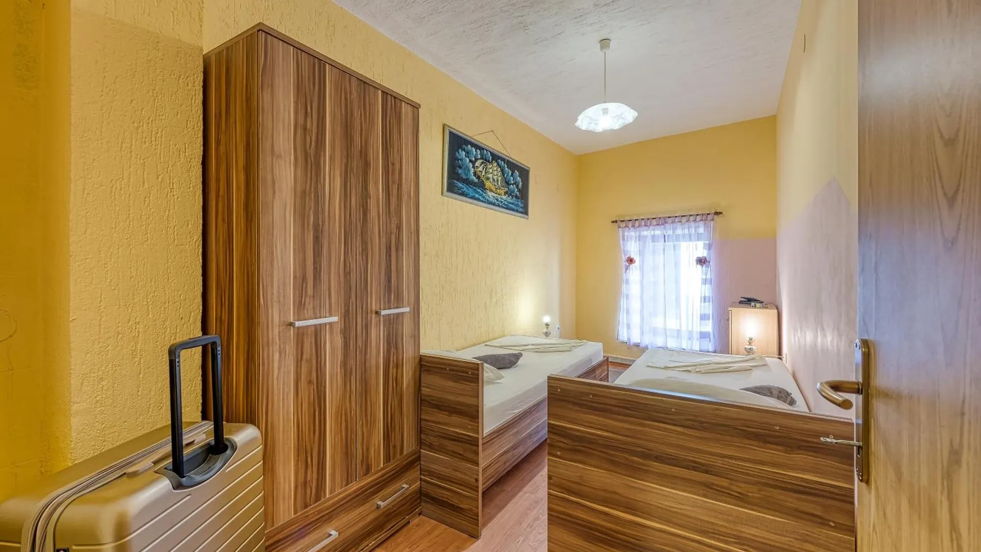 Apartments Cindric Selce 0*,  Croatia